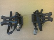 WELLGO M085 PEDALS COPLETE WITH TOE CLIPS AND STRAPS